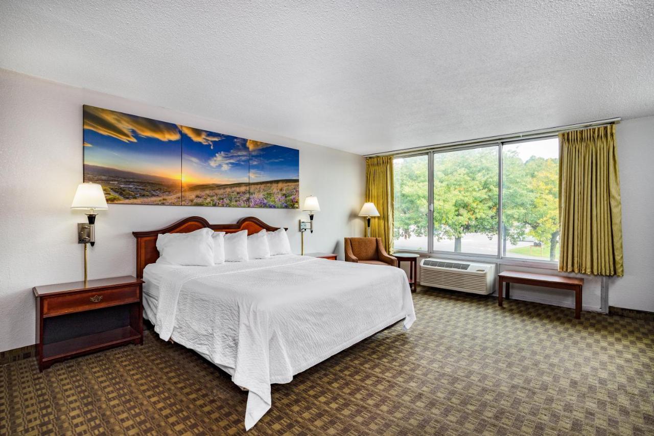 Days By Wyndham Cambridge